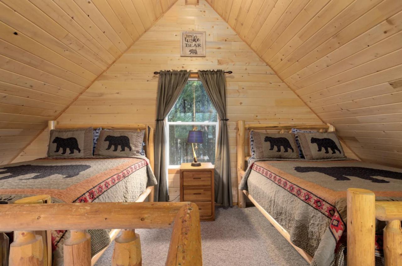 Summit Mountain Lodge And Steakhouse East Glacier Park Village Exterior photo